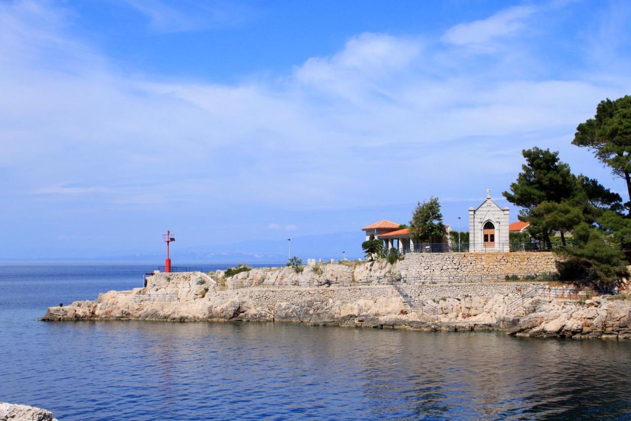 Apartments By The Sea Veli Losinj, Losinj - 19196 エクステリア 写真