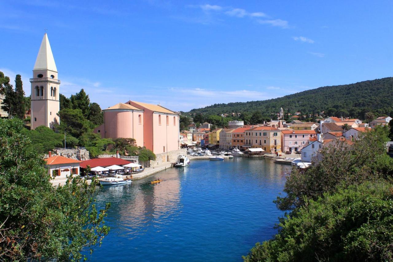 Apartments By The Sea Veli Losinj, Losinj - 19196 エクステリア 写真